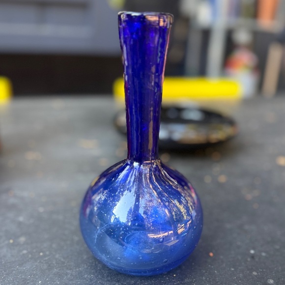 Antique Hand Blown Cobalt Blue Glass Stem / Bud Vase - Picture 2 of 5